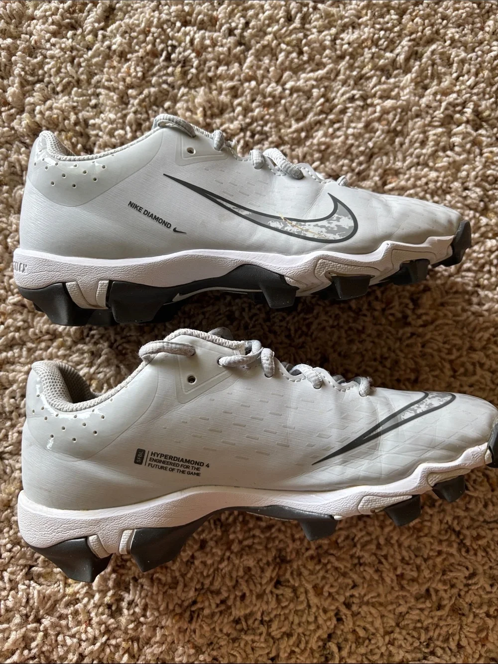 Nike Kids White and Gray Softball Cleats